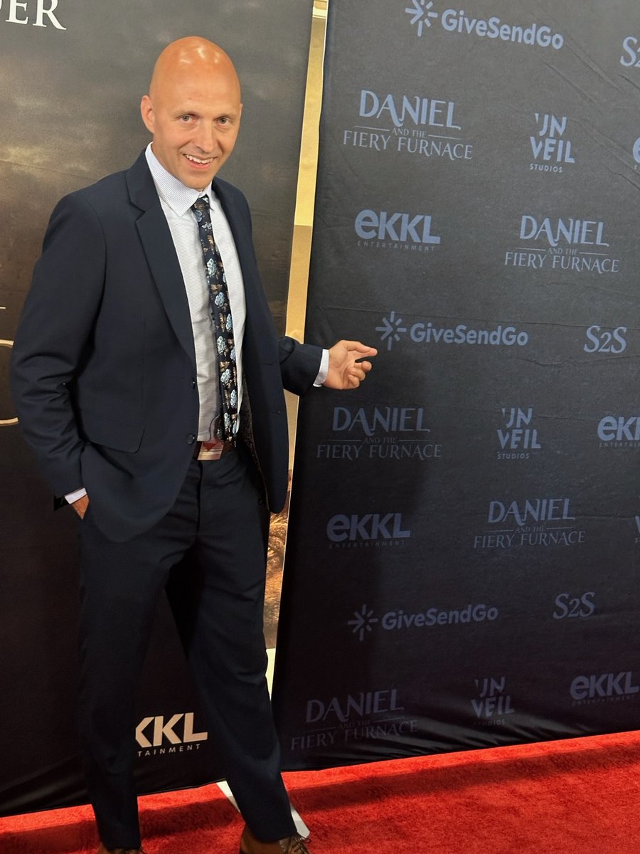 GiveSendGo's tweet photo. The GiveSendGo founders joined the cast and creators of Daniel and the Fiery Furnace on the red carpet! 

We’re honored to support a film sharing this powerful biblical story on the big screen. Go see it in theaters now! 🎬🙌 https://t.co/8xgHBZcChq