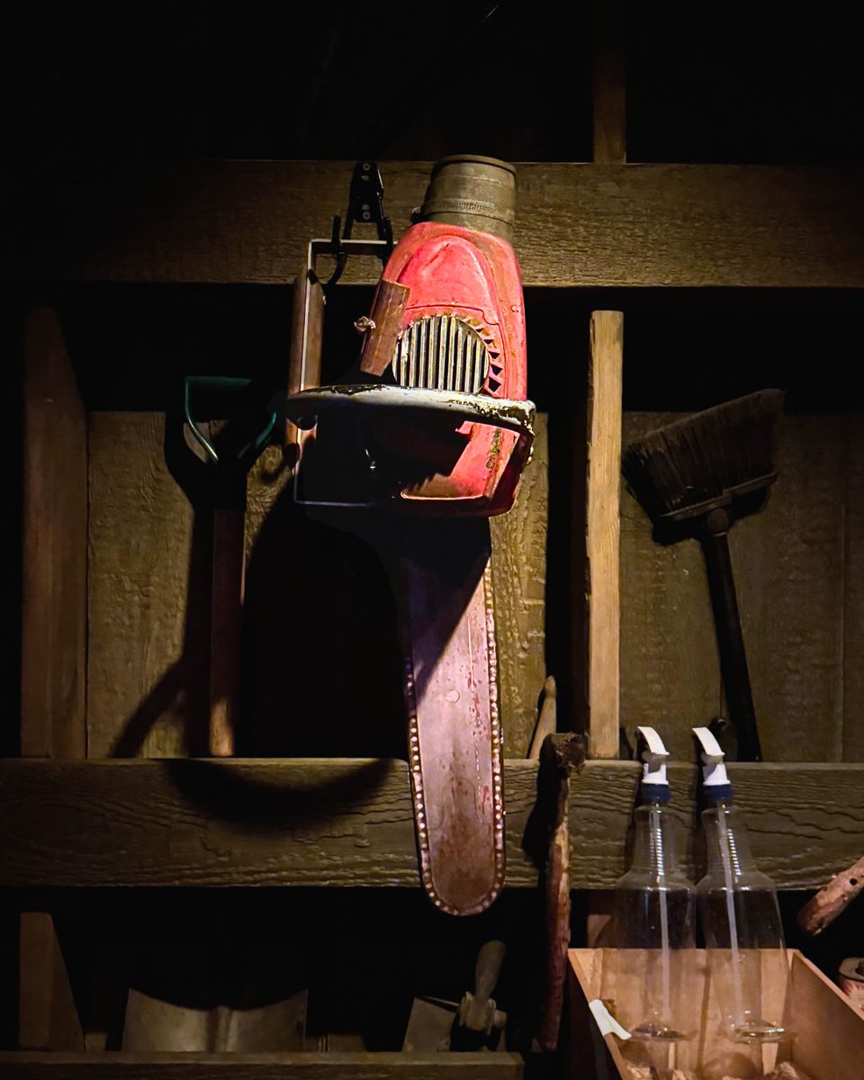 HorrorNights's tweet photo. how groovy https://t.co/9WTIZuLrnM