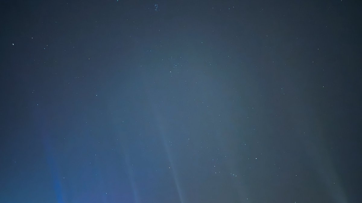 gosfv0's tweet photo. I just really like stars i feel as if i am also a star as well https://t.co/NsLyf2vhGp