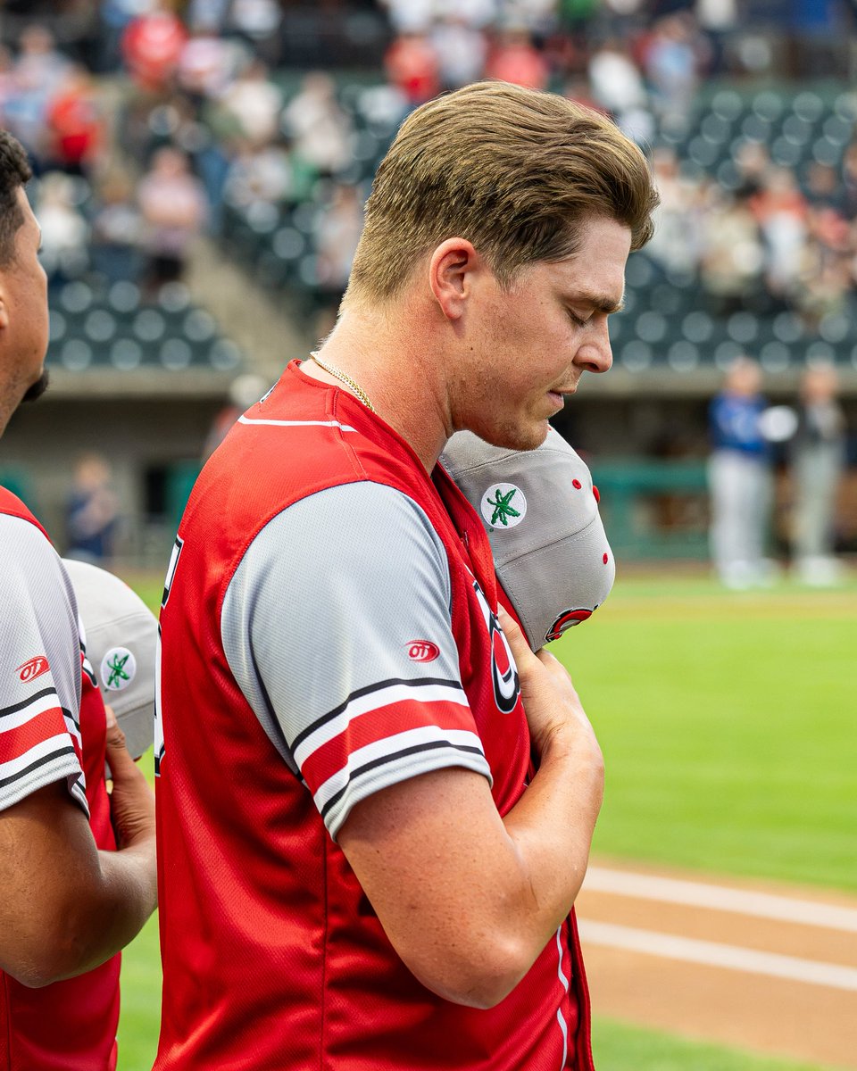 CLBClippers's tweet photo. B̶u̶c̶k̶s̶ a̶r̶e̶ h̶o̶t̶ Clips are hot! 

#ClipShow | #GoBucks https://t.co/mdHlSyGWZu