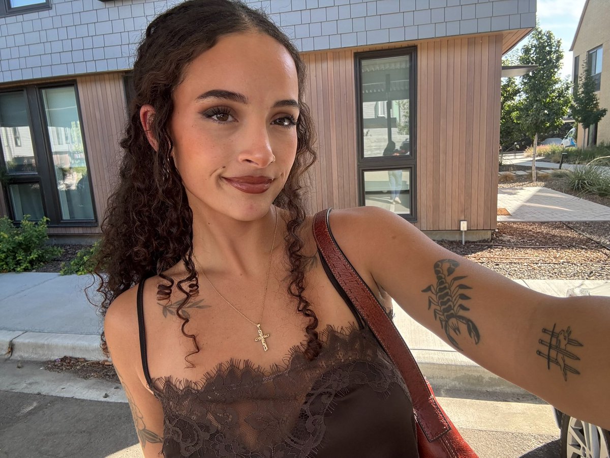 milamonster777's tweet photo. from 2 days ago but i looked cute ok? https://t.co/oRUaDshxIY