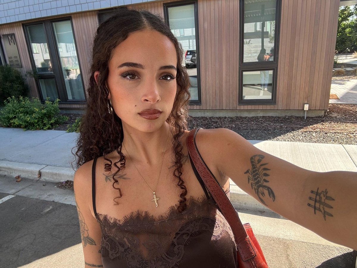 milamonster777's tweet photo. from 2 days ago but i looked cute ok? https://t.co/oRUaDshxIY