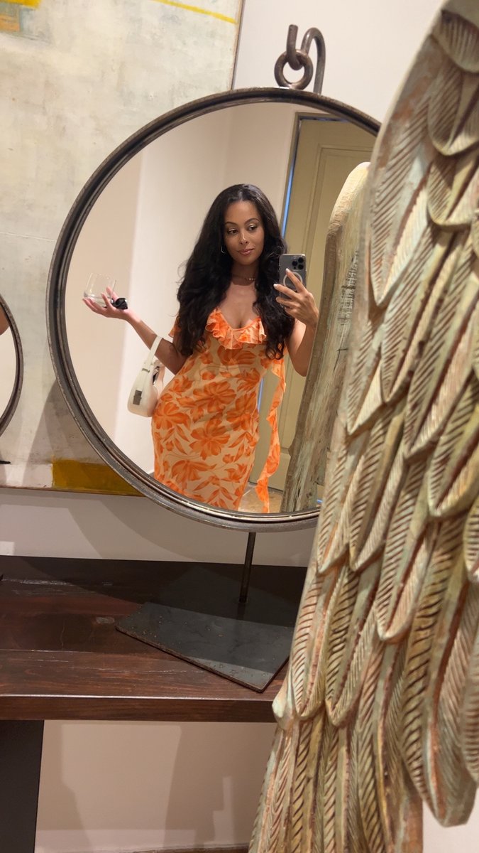 iamAshleyDoris's tweet photo. Loving the sundress season☀ https://t.co/64KOwbaPtM