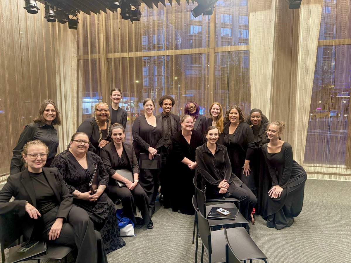 MezzoTanisha's tweet photo. Good Evening from the NY Philharmonic Chorus ALTOS… WE CONCERT READY👏🏽👏🏽👏🏽 https://t.co/Mu5zWMaOc7