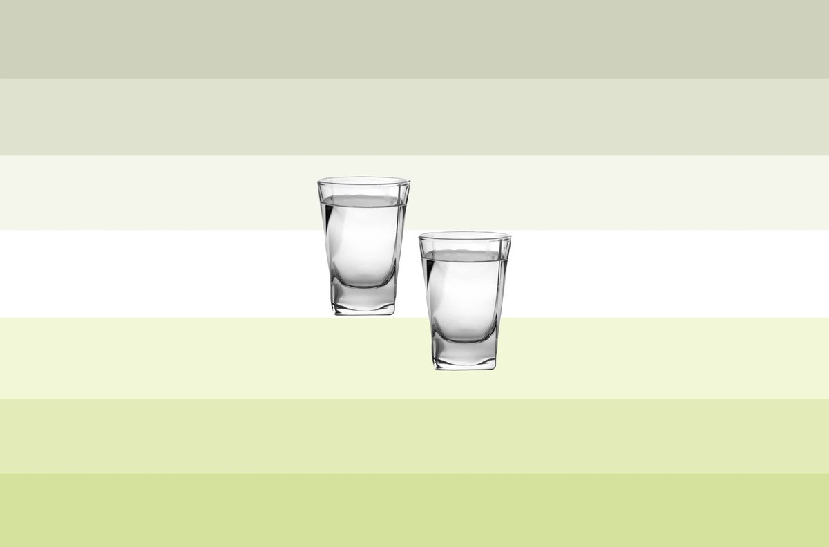 vodkanyan's tweet photo. Yes ofc~ lesbian flag for vodka lovers!! #lesbian #ILOVEVODKA https://t.co/8UcnY4fjYC