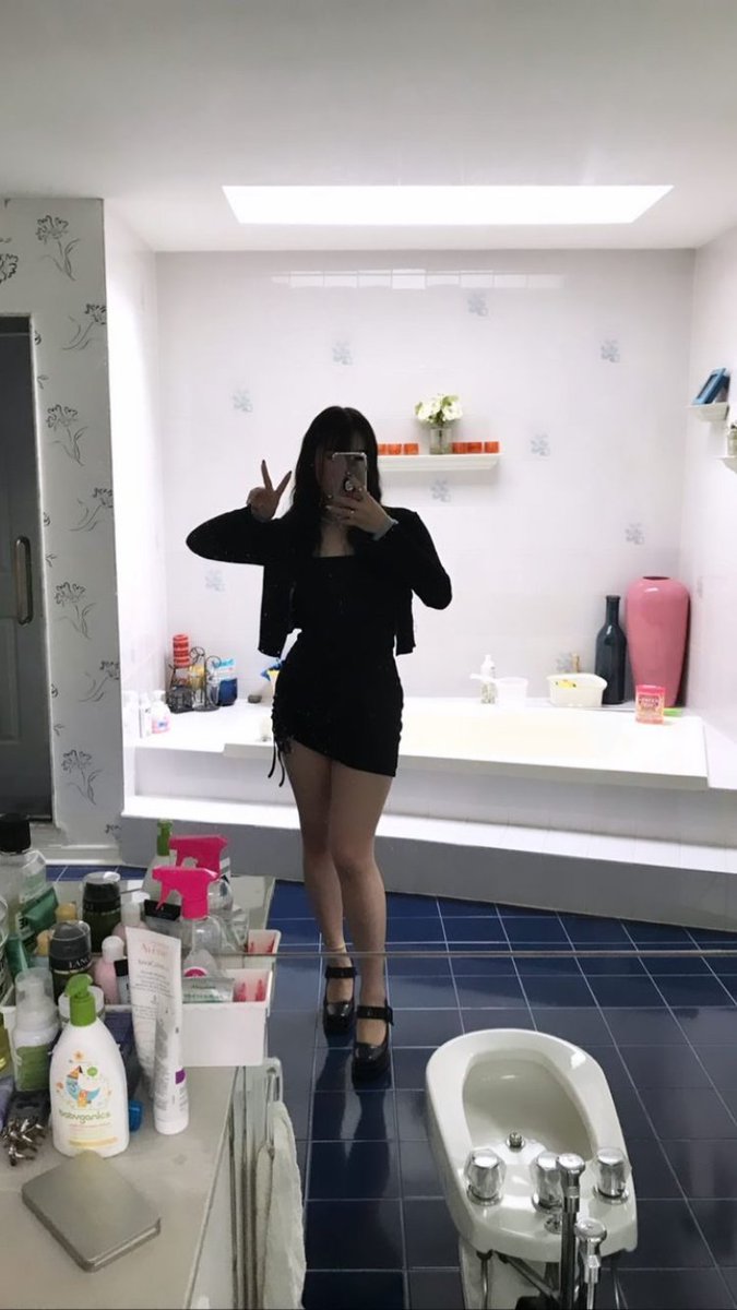 pay4minju's tweet photo. bet you cant resist me in a black dress ^_^ https://t.co/O3H0vk73IC