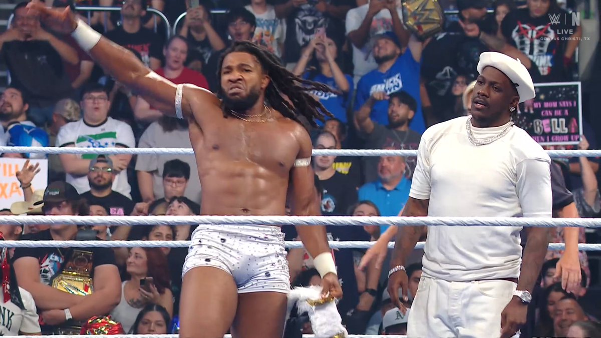 Abryxas's tweet photo. Trick Williams advances! In other news, Michael Cole called a hurricanrana pin a "poisonrana" for the second week in a row. 

#SmackDown https://t.co/6NerGWIMYV
