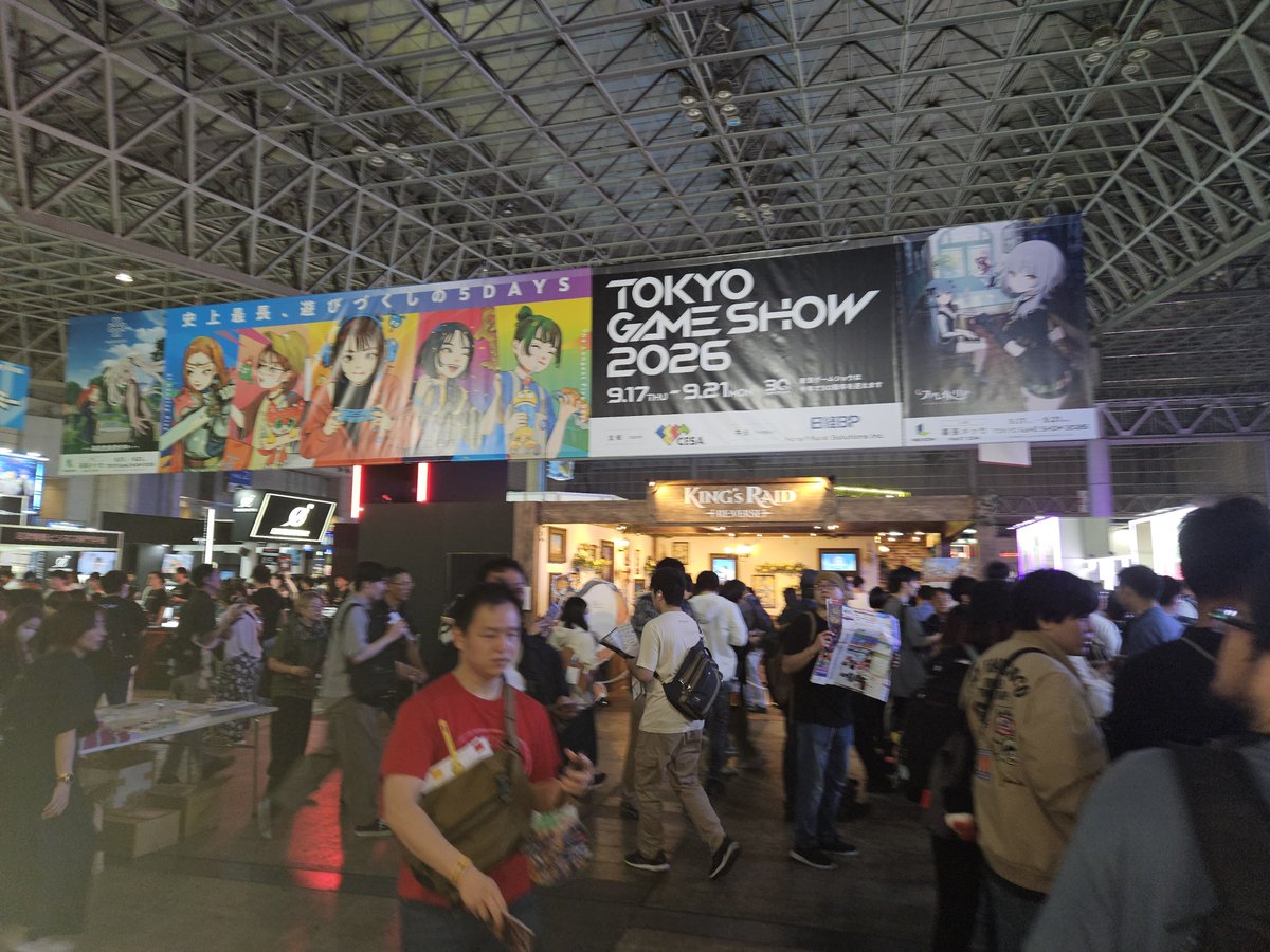 tennai9's tweet photo. TGS2026JOIN!さっそくレッドブルにつられていく～(´Д｀) https://t.co/4qFxhxwUHS