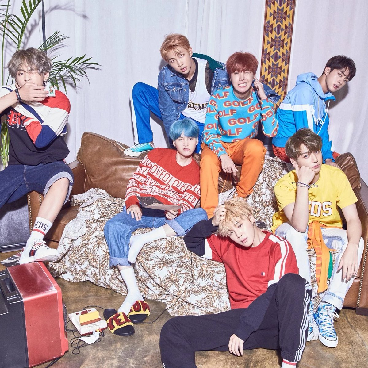librakosmos's tweet photo. BTS (@BTS_twt) released their Love Yourself 承 'Her' album 9 years ago today, which featured the hit main single, "DNA"!
HAPPY 9 YEARS WITH LY:HER
DNA 9TH ANNIVERSARY
#9YearsWithDNA
#9YearsWithLoveYourselfHer
#BTS #방탄소년단 @BTS_twt https://t.co/GOKIVsAGu0