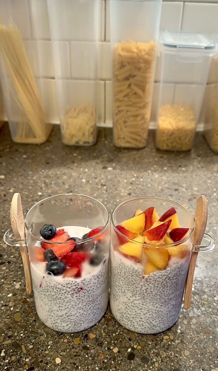 dsrEVELYNN's tweet photo. Puding chiaseed nya sudah ready, saatnya sarapan duluu 😋 https://t.co/tFcVg04j8H