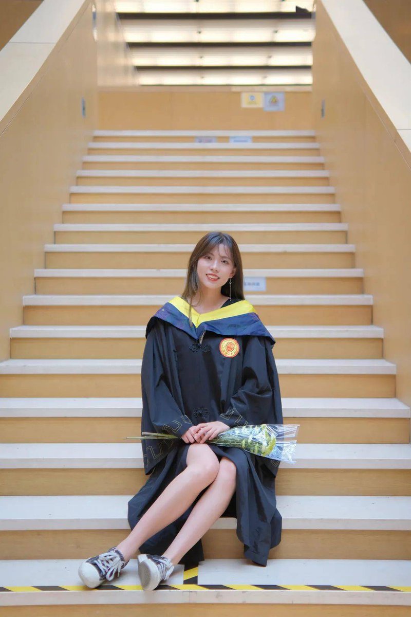 littg571885's tweet photo. Grad cap on, memories locked in. Off to the next chapter—proud of this ride. https://t.co/1w5SLRlgwU