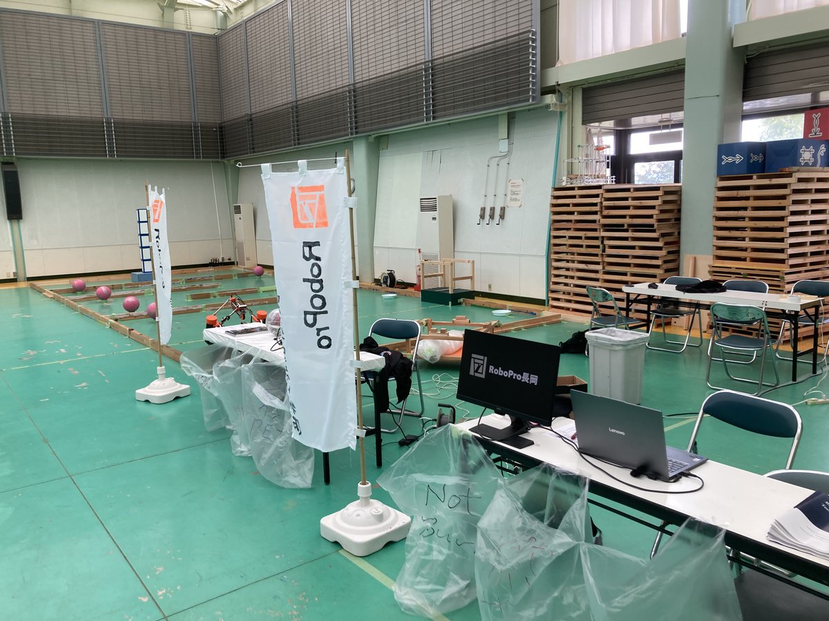 nut_robopro's tweet photo. 【技大祭】
本日9/19と明日9/20は技大祭が開催されます。
RoboPro長岡では、学生ロボコン2026と、東海地区交流ロボコン2026に出場したロボットの展示を行います。
地域防災実践研究センターまでぜひお越しください！ #45th技大祭 #RoboPro長岡 https://t.co/PytsjV1Me7