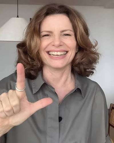 gabybnu's tweet photo. Linda, talentosa, maravilhosa 
Lulista, hoje no @GloboReporter Débora Bloch 😘 https://t.co/0CmSSRwcTv