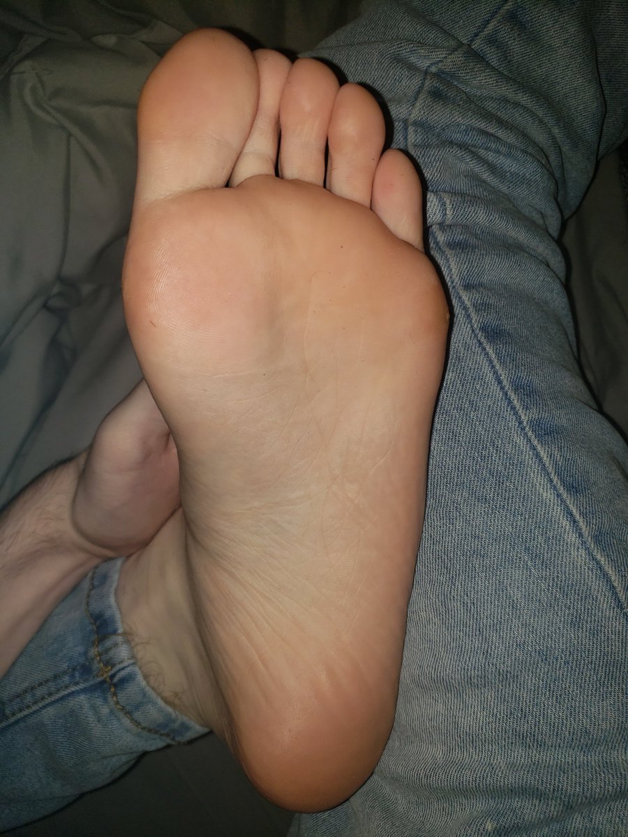 Matt54480's tweet photo. Short sock removal vid and soft soles and toes post 

Dms open https://t.co/BRVJHWQ31A