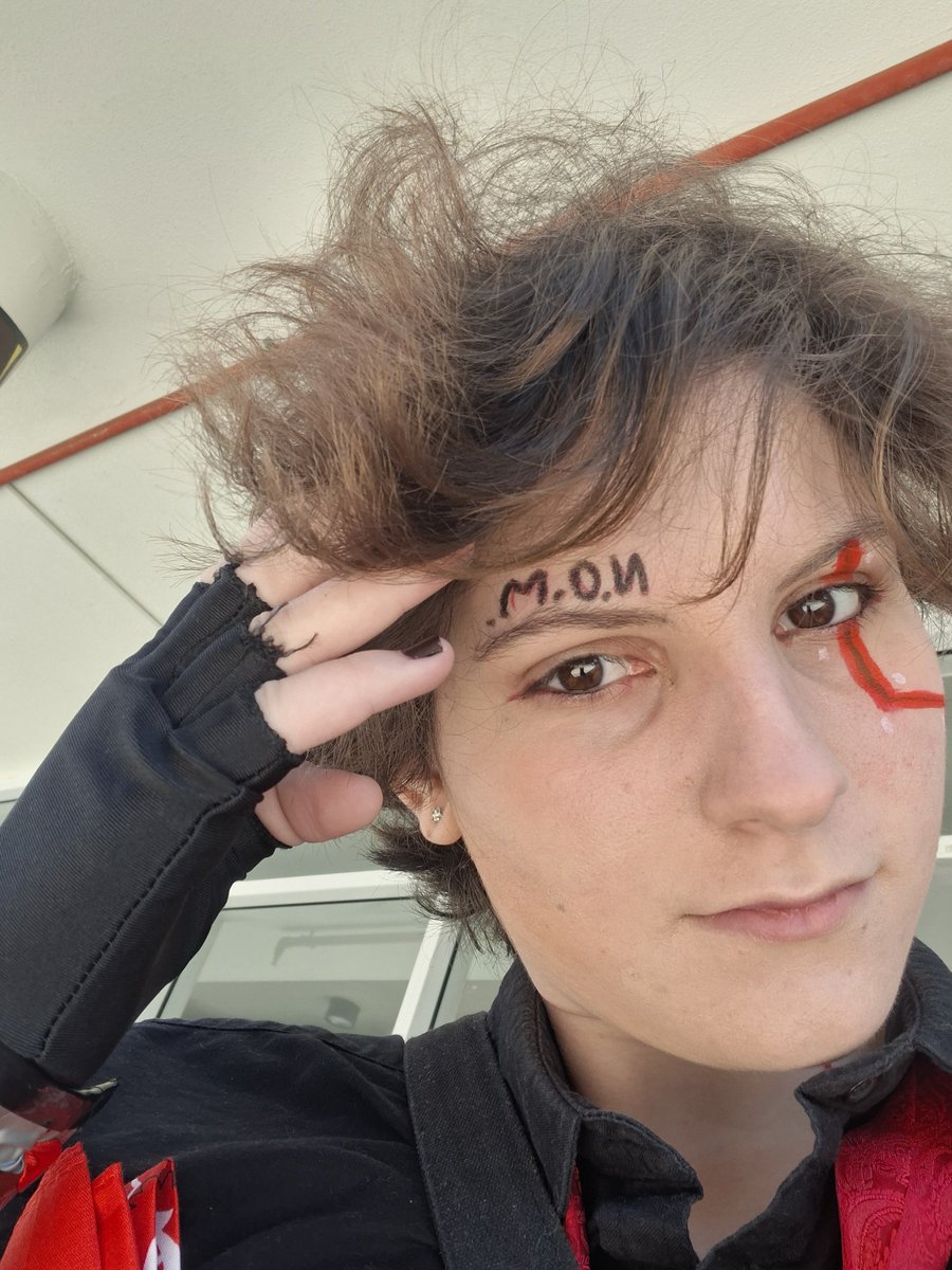 sharlbee's tweet photo. Cosplaying Nom from NQH for Comic Con!!

#notquitehuman #nominalgravyfanart #notquitehumancosplay https://t.co/Waj0tVUU6f