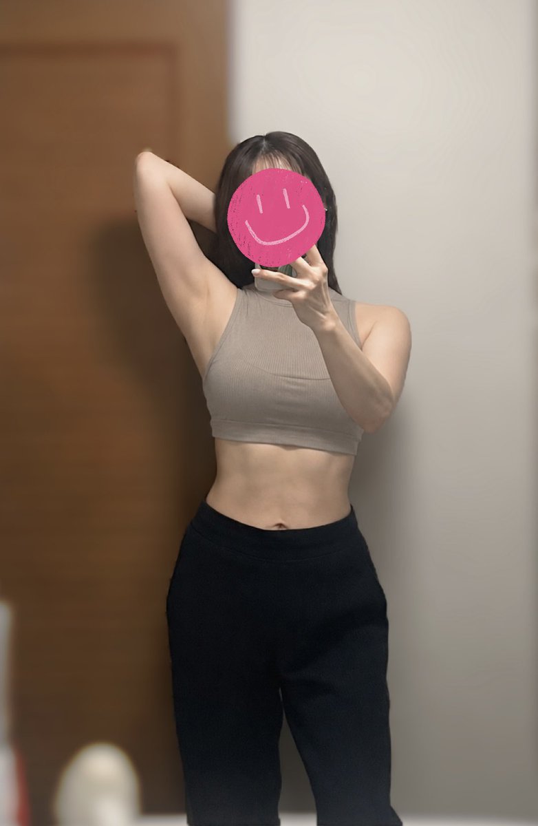 asa_bodymake's tweet photo. 連休スタートかな？🙌✨
(私は結局いつも通り🤣)
なのに昨日の夕方、手のひらをやけどしちゃった😂🔥

ダンベル握れるのか？が
真っ先に頭に浮かぶあたり
だいぶ筋トレ脳になってる🤣💪🏻

とりあえず今日は病院行って
様子見かな🥹
みんなも良い連休を〜🩵 https://t.co/g9VnHfFcLb
