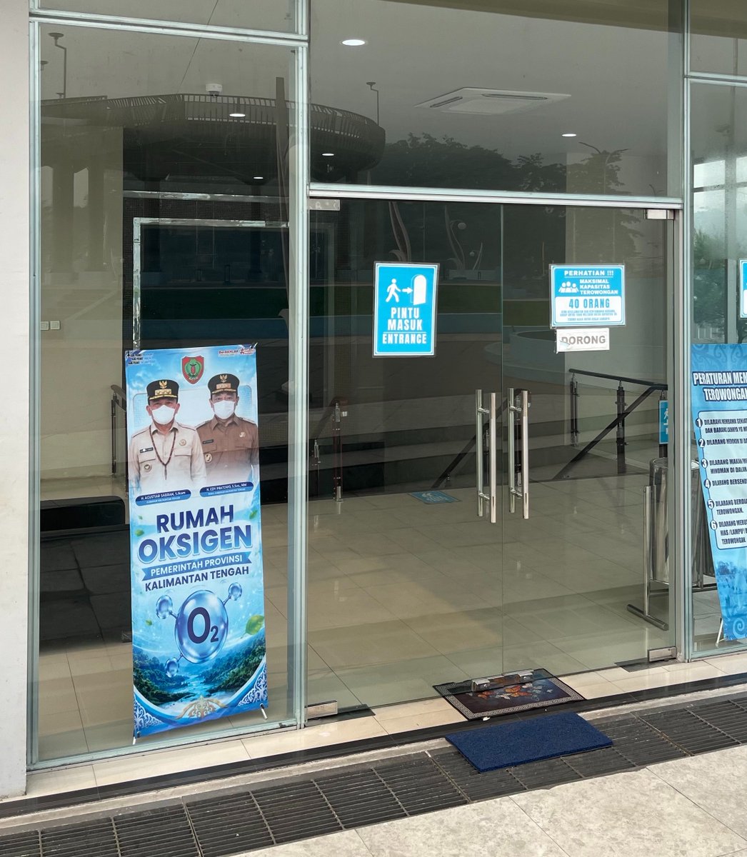greencitzen's tweet photo. Di Palangka Raya ada rumah oksigen yang dibuat oleh pemprov Kalteng, tapi rumah oksigen buka cuma hari kerja dari pukul 08.00-16.00.

Shame on you Gub Kalteng, rakyat sakit aja disuruh tunggu hari kerja! 😡🤬 https://t.co/9dURNpr39A