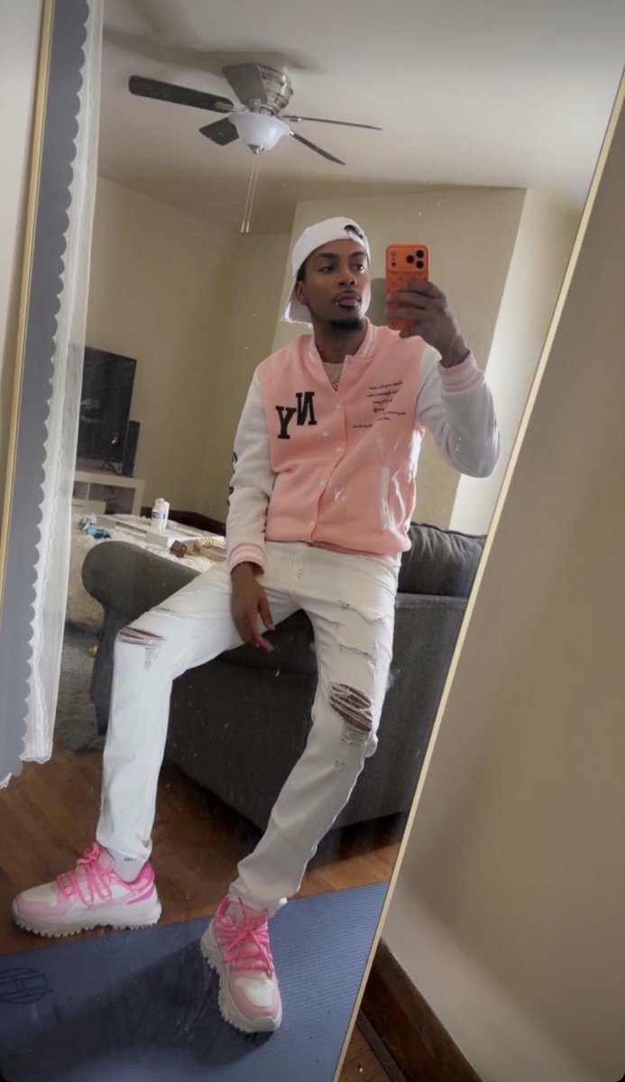 iamRomeoooo's tweet photo. https://t.co/GrY1Nb0Qmp