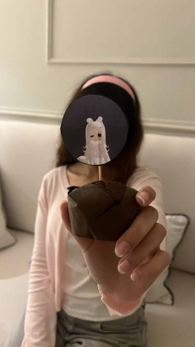 ii_v7l's tweet photo. My girl’s 🐰🎀🧁🪽 https://t.co/hWFcQa8jMk