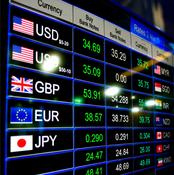 coinbureau's tweet photo. ⚡️NEW: Binance officially launches 24/7 FX perpetual futures with up to 100x leverage.

The $7.5 TRILLION daily FX market is now accessible to crypto traders around the clock, including weekends.

The first contract is USDBRLUSDT, going live September 21 at 14:00 UTC. More currency pairs are planned.

Binance already offers 24/7 perpetuals for gold, silver, oil and natural gas, FX is the latest addition to its growing TradFi lineup.