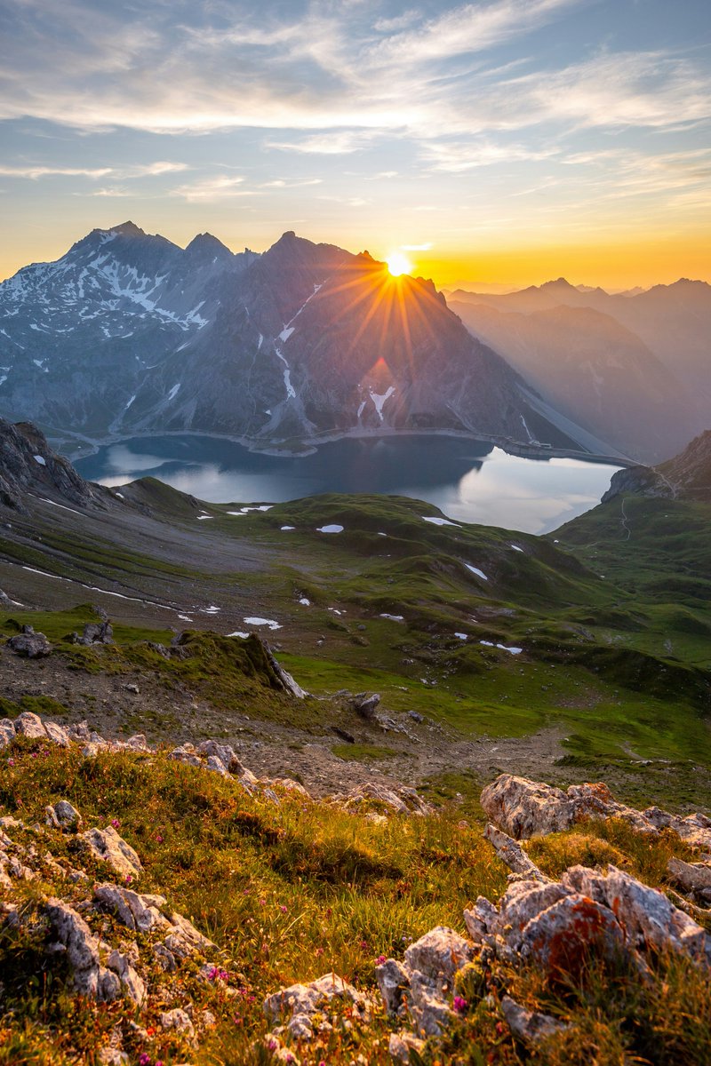 emily_anna1995's tweet photo. Good Morning Friends! 
#nature https://t.co/R6J8ftsddY