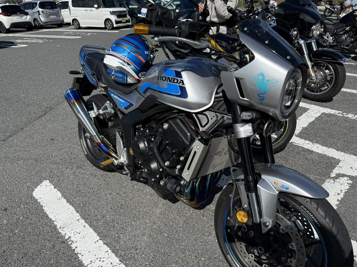 cream_jam's tweet photo. 久しぶり！！
みんな大好き針テラスなぅー！
朝ごはん少し食べよ(笑)
#CB1000F https://t.co/HhCTY9QjQK