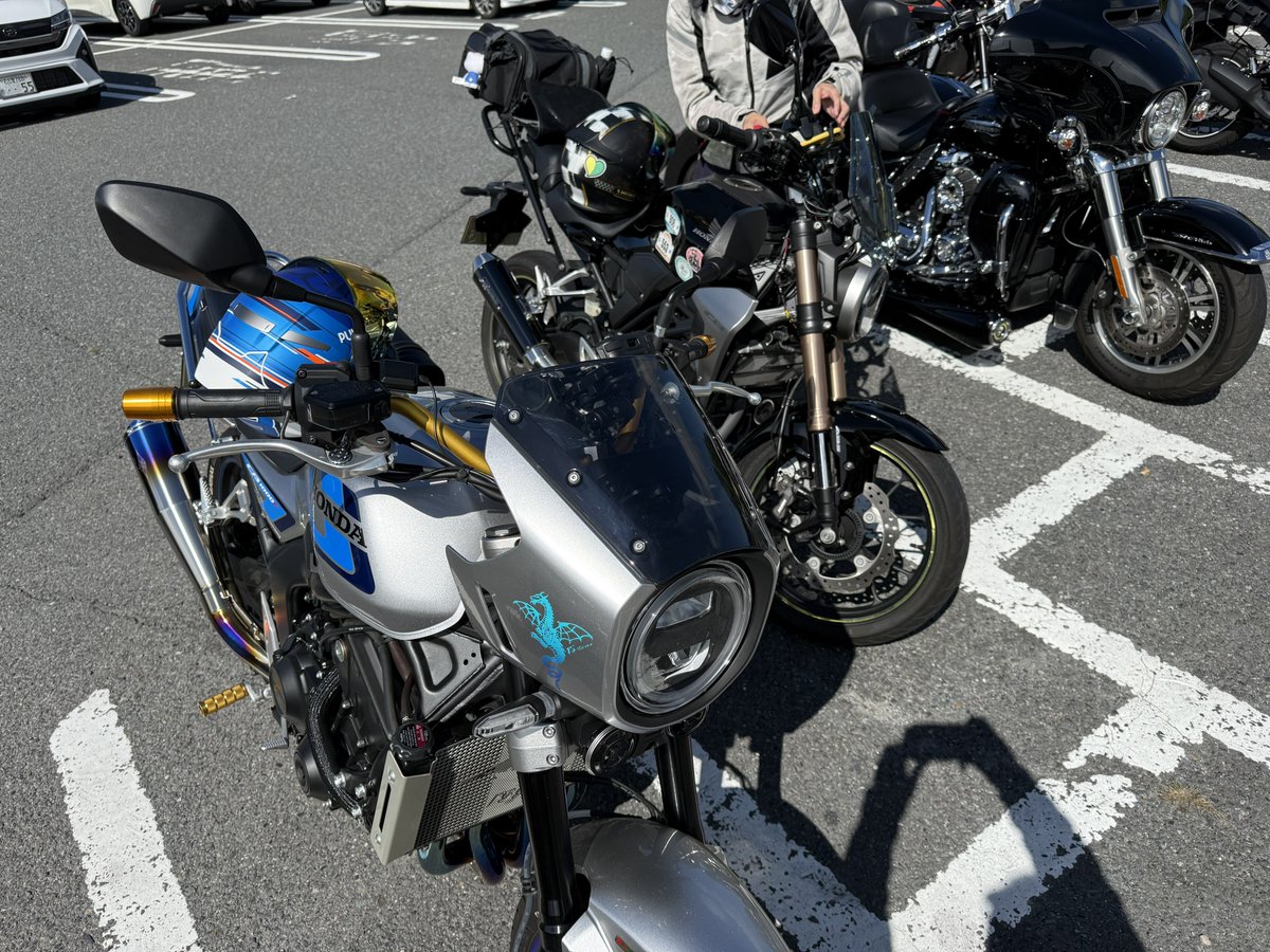 cream_jam's tweet photo. 久しぶり！！
みんな大好き針テラスなぅー！
朝ごはん少し食べよ(笑)
#CB1000F https://t.co/HhCTY9QjQK