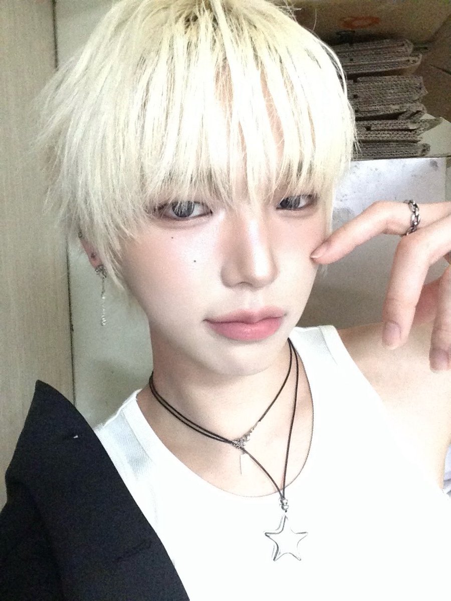 uoiry8's tweet photo. ⭑ 가쿠란 이재영을 숭배하자 ⭑

#idntt #이재영 https://t.co/5SgYP7MVP9