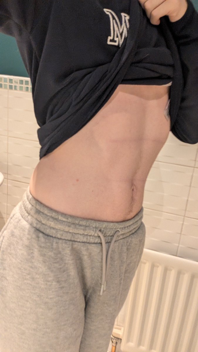 IrishFemb's tweet photo. Here's a tummy pic to tie everyone over #femboy https://t.co/ITz4a9CuO9