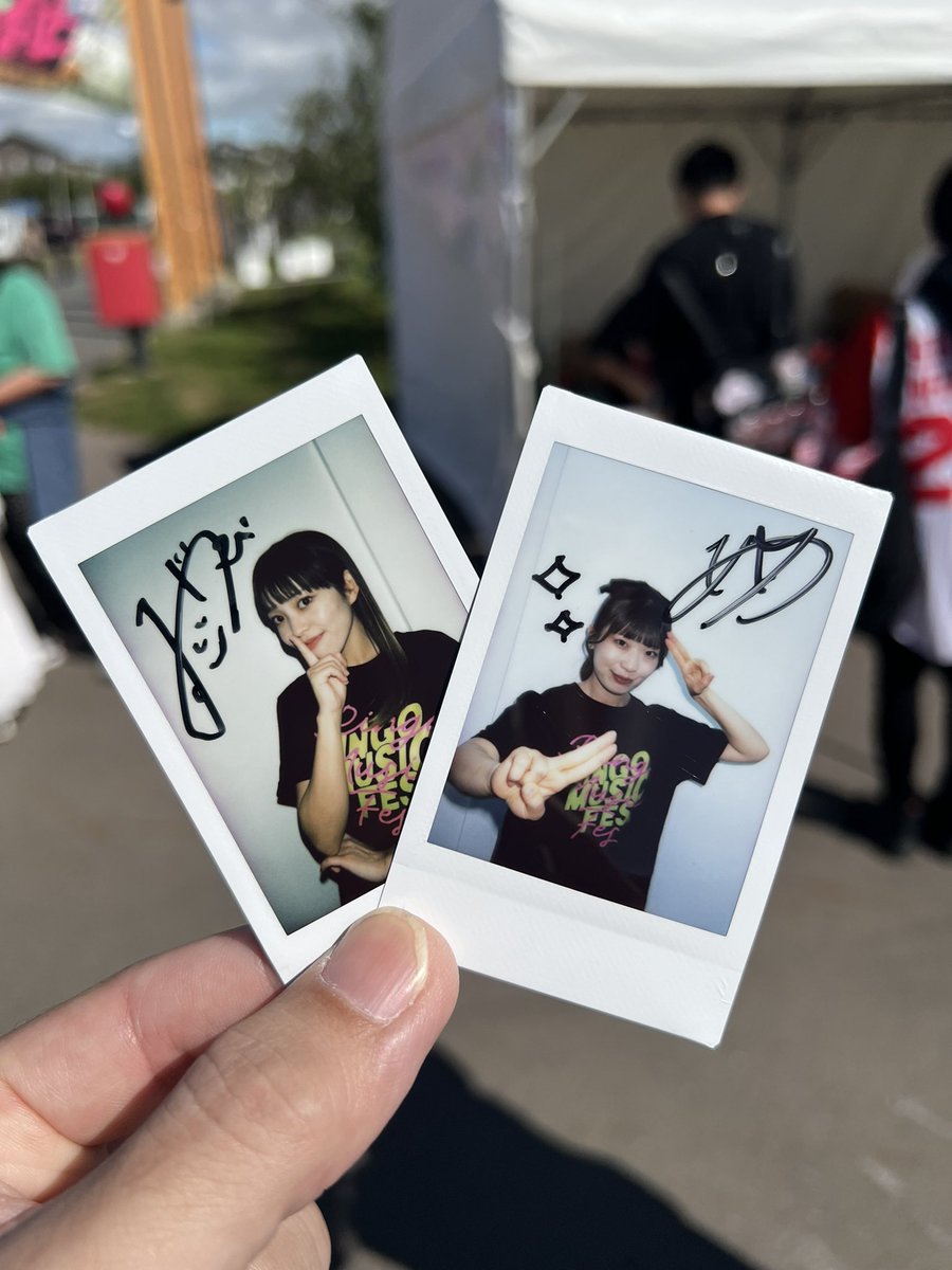 fxsts7780's tweet photo. サイン入りチェキ交換出来る方お願いします🙇
【求】金星、ぐりん
【出】みやび、あくあ

#リンゴミュージックフェス
#rms
＃りんご娘
＃ライスボール
＃サイン入りチェキ https://t.co/gUUoObqvVR