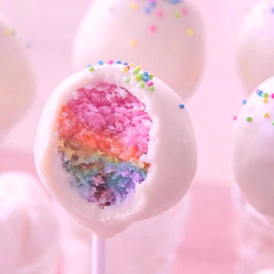 dqrlingbatz's tweet photo. @arcuscael 

Your name plus your appearance reminds me of Rainbow cake pops ..

They’re actually really good ngl 100 % recommend https://t.co/cknuxveoUg