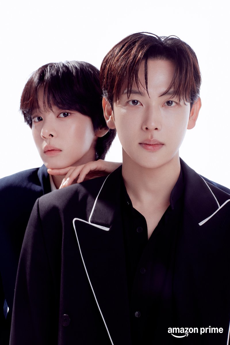 primevideosg's tweet photo. What’s harder to hide, your identity or your feelings? 🤔

Nothing is what it seems in #LoveInDisguiseOnPrime, starring #YIMSIWAN and #SEORINA, arriving 19 October! https://t.co/vcAHEuIbvW