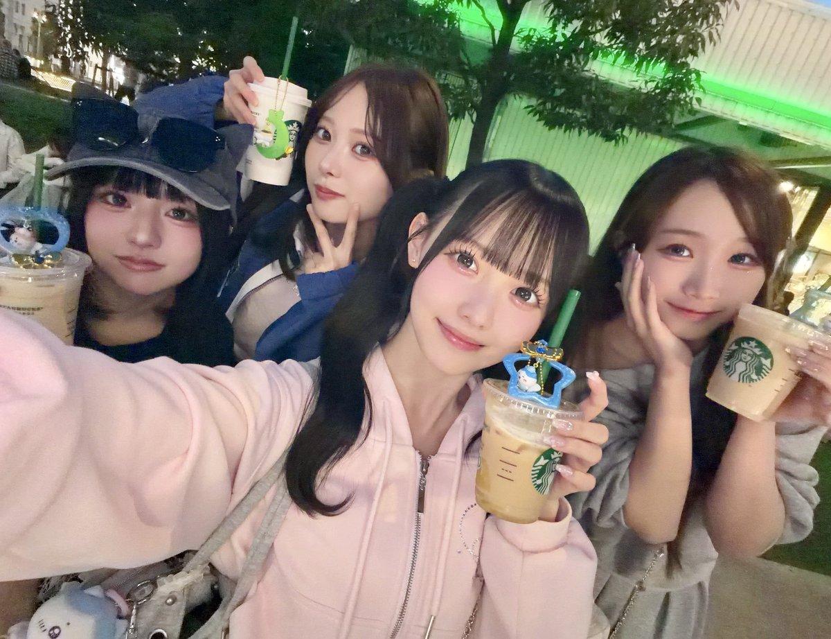 momonamatsumoto's tweet photo. おはようございます🎀今日は何するの？

#高嶺のなでしこ

一緒に飲む？🥤 https://t.co/Bh009JZ8At