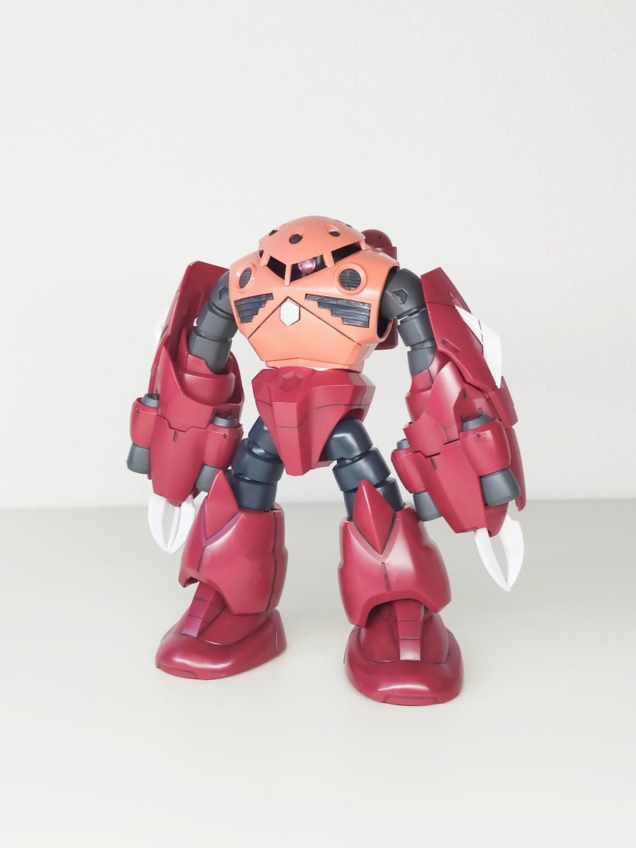 zugotarou's tweet photo. HGBF 1/144 アメイジングズゴック🦀
完成しました!!

久しぶりの作品公開です！
今回は簡単な墨入れと改造で仕上げてみました。

写真では分かりにくいですがモノアイは可動式、頭部ミサイルが綿棒で取外しもできます。

やっぱりズゴックは何体作っても飽きない！
ｶﾜ(・∀・)ｲｲ!!🦀🦀
#ズゴック https://t.co/g0CHyYtHY3