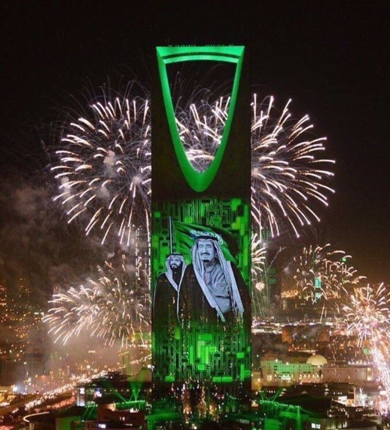 a_sbm88's tweet photo. تبت يدين اللي نوى لك بـ نيه
تبت يدينه مثل ما تب ابو لهب

يا موطني حنا فدا لك هنيه
وعذالك يغارون لانك على الشهب

متعليً في راس عيطا كذيه
شامخ ولا هزك مدافع ولا رهب
˼الشـوق 
💚💚🇸🇦💚💚
#صوت_الانذار https://t.co/IkVrgbzHbS