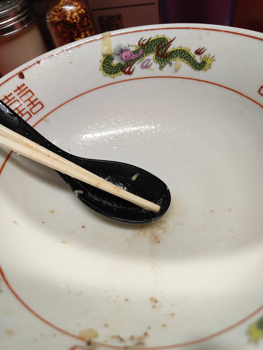 Jiro_of_Zeon's tweet photo. すかさず 大(375g)全マシ味付け玉子🫚ショウガウズラ

@jirolian @RamenJiro_bot
#ラーメン二郎 #二郎行列チェッカー
#ラーメン二郎環七一之江店 
1人 待ち 09:39
あー送信してないw

10:02 退店

個人的に過去一熱々かつ
劇的に乳化が美味すぎて完食完飲

かつアブラヘビー無し
ヽ(ﾟ��ﾟ)ﾉｳﾏｰ♡ https://t.co/4hdrSKGGPB