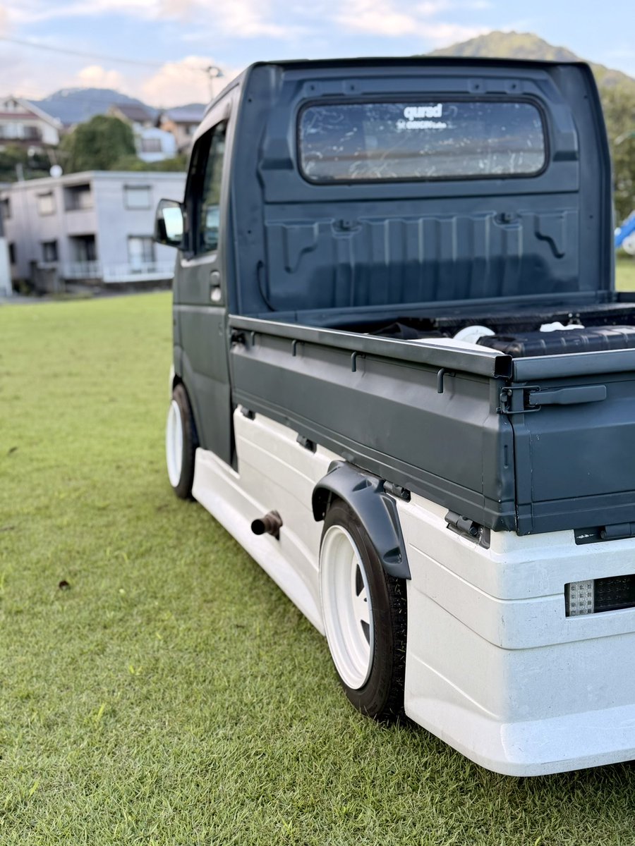 kstsJzx100's tweet photo. 【ドリフトキャリイ製作中】

ワンオフサイド管‼️
タコメーター&amp;水温計‼️
スピーカー&amp;内張加工‼️
ナビ取り付け‼️

各種メンテナンス

やっと車になってきた‼️
カッコよく横向くまでもうそろそろ‼️

NEXT‼️オールペン⁉️

#da63t #キャリイ
#ドリフト #ドリ車
#即ドリ https://t.co/3JMcgdZVNM