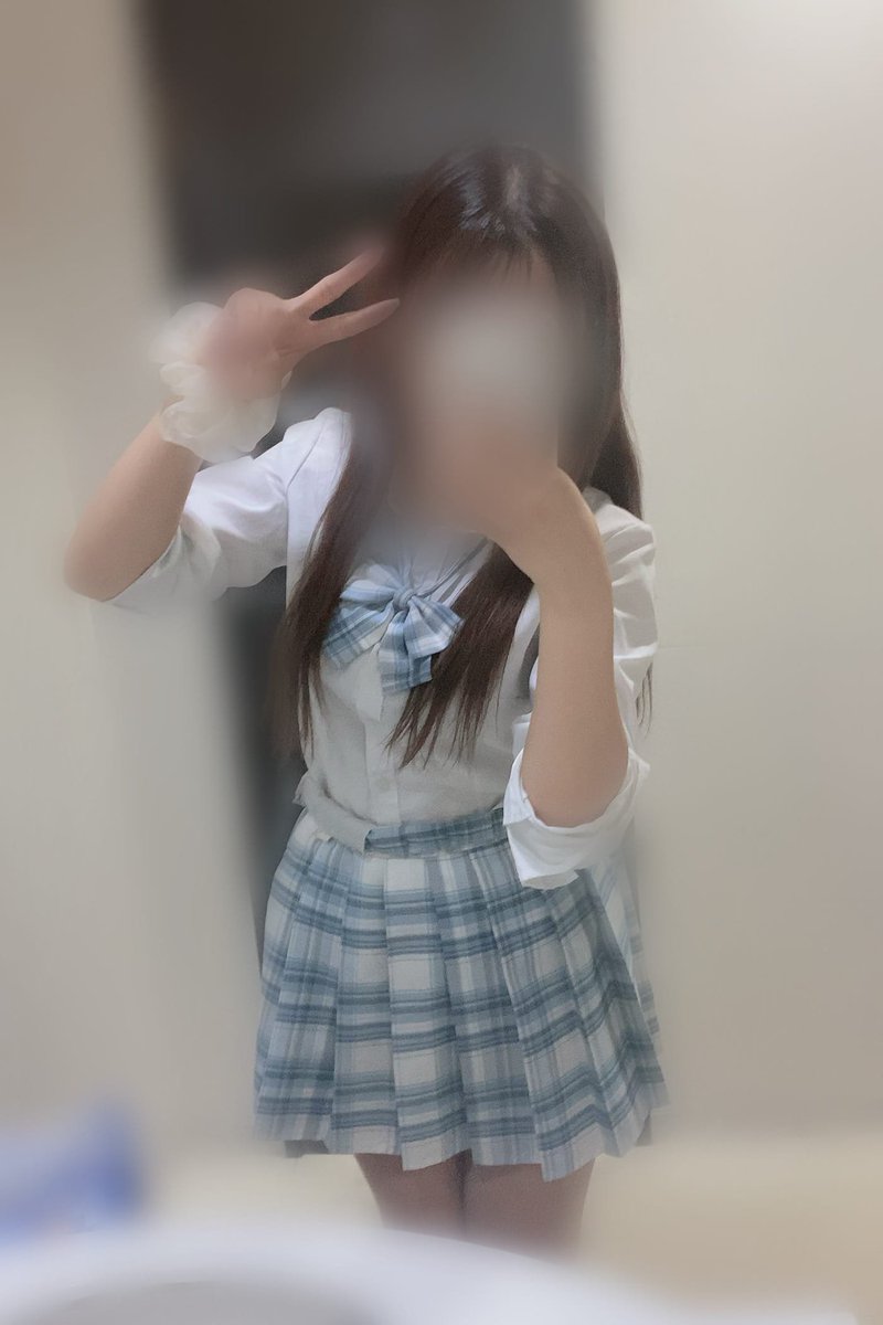 CLOVER3306's tweet photo. 9/19(土)10時開店☀️
出勤変更無しで只今9名出勤中🍀

人気アイドル揃いの激熱メンツ❣️

可愛いアイドルフェイスの
彩羽さん,源さん,白雪さん,吉川さん
只今お早め👀

🔽写メ日記🔽
https://t.co/sSjD0P9vcb https://t.co/hPbYVow6qo