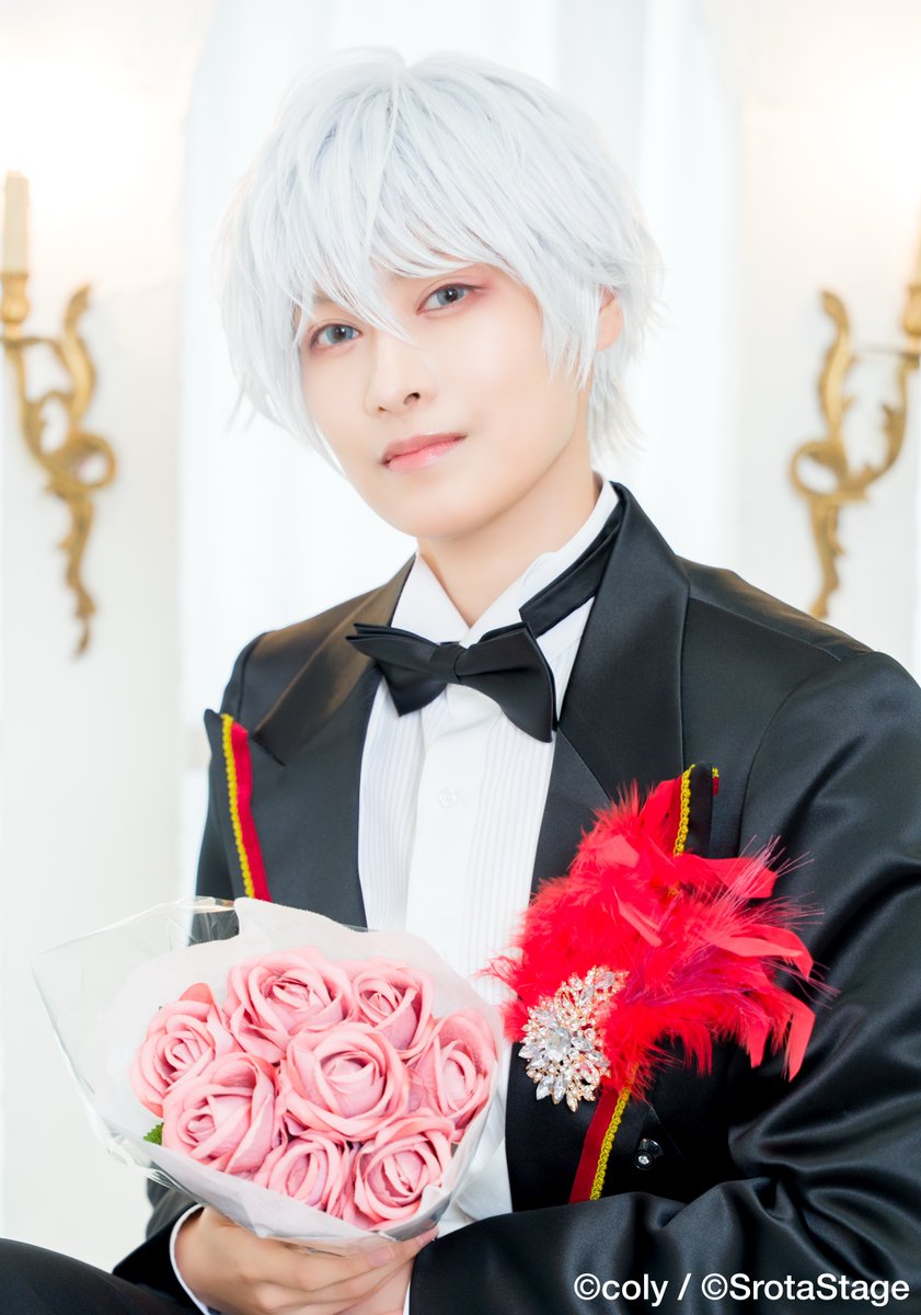 myhero_stage's tweet photo. 【ビジュアル解禁📸】
舞台『スタンドマイヒーローズ』1周年記念イベント
https://t.co/BAzfRSh1Nl

【九条家】山崎カナメ 役 #高梨怜
@rentakanashi_ 

#舞台スタマイ #スタマイステ
#スタマイ

【一般販売チケット（先着）】
URL：https://t.co/JfglCoKIsx
期間：～10月13日（火）19:00

キャスト陣は今回のイベント用の衣装を纏ったキャラクタービジュアルで登壇✨
皆様とともに舞台化1周年のお祝いができることを、キャスト・スタッフ一同楽しみにしております🎉

☆会場☆
東京証券会館
https://t.co/kKq5hFoDFw

☆スケジュール☆
2026年10月17日（土）・10月18日（日）
昼の部：13時開演
夜の部：18時開演
※キャストによるトークを中心としたバラエティイベントとなります。
※約1時間30分～2時間を予定、途中休憩なし。

☆出演キャスト☆
【マトリ】
青山樹 役：太田裕二
由井孝太郎 役：岡延明
関大輔 役：坂口実成夢
夏目春 役：石渡真修
渡部悟 役：服部武雄
泉玲 役：佐倉花怜

【警視庁】
朝霧司 役：結城樹
菅野夏樹 役：白石康介

【Revel】
桧山貴臣 役：今井俊斗
大谷羽鳥 役：北出流星
神楽亜貴 役：松原凛

【都築兄弟】
都築誠 役：笠原織人
都築京介 役：工藤大夢

【九条家】
新堂清志 役：御堂耕平
山崎カナメ 役：高梨怜
桐嶋宏弥 役：新井將
九条壮馬 役：八神蓮
宮瀬豪 役：千葉瑞己

☆映像出演☆
今大路峻 役：田原廉（【マトリ】）
荒木田蒼生 役：新井雄也（【警視庁】）
服部耀 役：瀬戸祐介（【警視庁】）
槙慶太 役：輝山立（【Revel】）
＆
【瀬尾研究室】
キャスト発表＋映像出演企画を予定
※キャラクターとしてではなく、ご本人としての映像出演となります。

☆お見送り会について☆
回替わりでキャストがお見送りをさせていただきます（イベント登壇キャストのみ）。

①10月17日（土）13時【九条家】
②10月17日（土）18時【Revel】
③10月18日（日）13時【警視庁】【都築兄弟】
④10月18日（日）18時【マトリ】

※出演者は変更になる可能性がございます。予めご了承ください。

☆チケット☆
チケット：8,800円 (税込)

その他、ご案内ページ内の注意事項をよくお読みの上、お申し込みください。