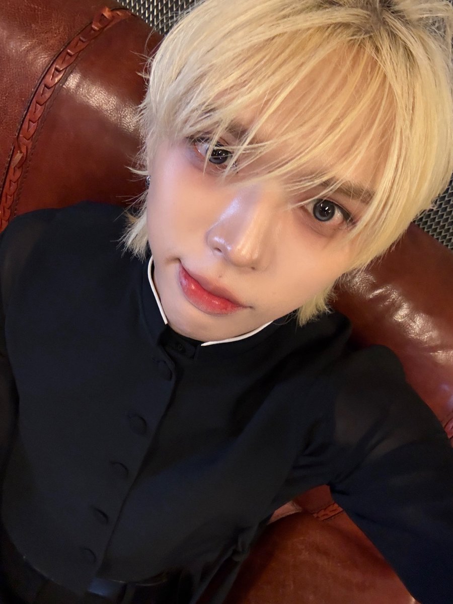 l8vetingwei's tweet photo. 머리묶은거 이쁘당 … 🫪🫪 https://t.co/fy1mdAImWf