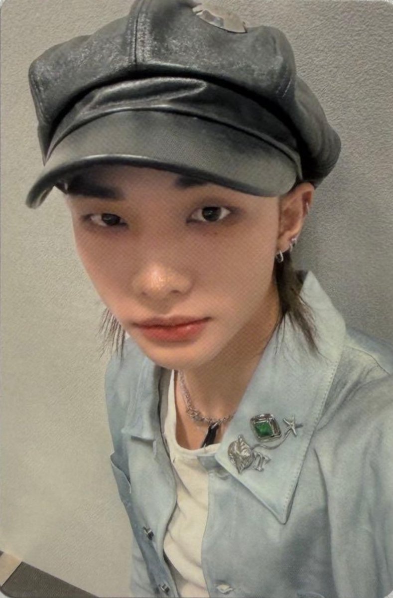 hyunei_jini's tweet photo. 260919 Osaka 회장 포카 #현진 https://t.co/p9wemYLlN0