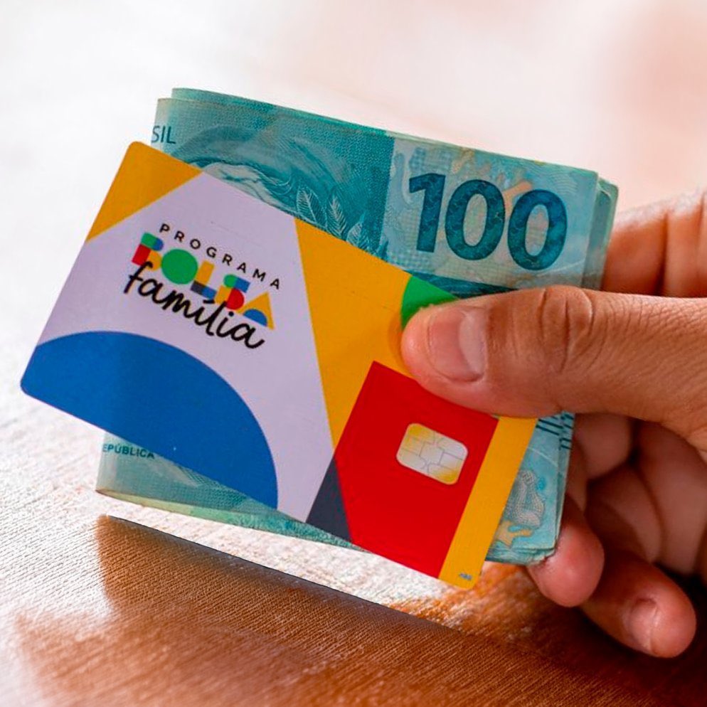 flagrapop's tweet photo. ✅ 🚨 ATENÇÃO: Ministro Gilmar Mendes (STF) valida o decreto de Lula que AUMENTA o Bolsa Família em 15,04% e diz que a medida não viola a legislação eleitoral. https://t.co/yeuHuZQjzF
