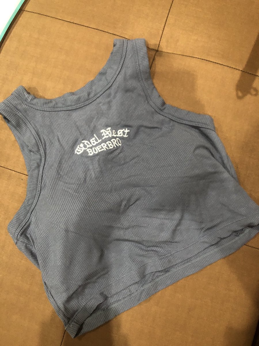 uselike8's tweet photo. 20 บาท ไม่เค��ใส่ค่า ค่าส่ง50
#ส่งต่อ #ส่งต่อเสื้อมือสอง  #ส่งต่อเสื้อผ้ามือ2   #ชุดแฟนตาซี #ส่งต่อเสื้อผ้า #โล้ะตู้ https://t.co/QfbnV5vwCB