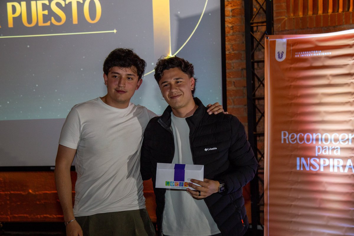 U_ElBosque's tweet photo. Apeovechamos la noche para celebrar el "Premio Excelencia Investigativa Estudiantil", en su segunda edición, un espacio otorgado a nuestros estudiantes vinculados a los Semilleros de Investigación de nuestra Universidad. https://t.co/Iu3M32mmQR
