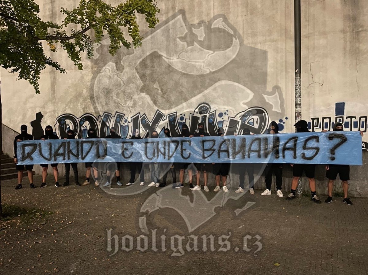 hooliganscz1999's tweet photo. 19.09.2026🇵🇹Porto FC - Benfica, Casuals Porto waiting for NN (Benfica) , 2 days before the match. "Where and when bananas?", check here: https://t.co/TR52lApTGQ

All in one place. Tap to download.
🔗 https://t.co/OD7UtlR4i5 https://t.co/wYJrwCtQCr