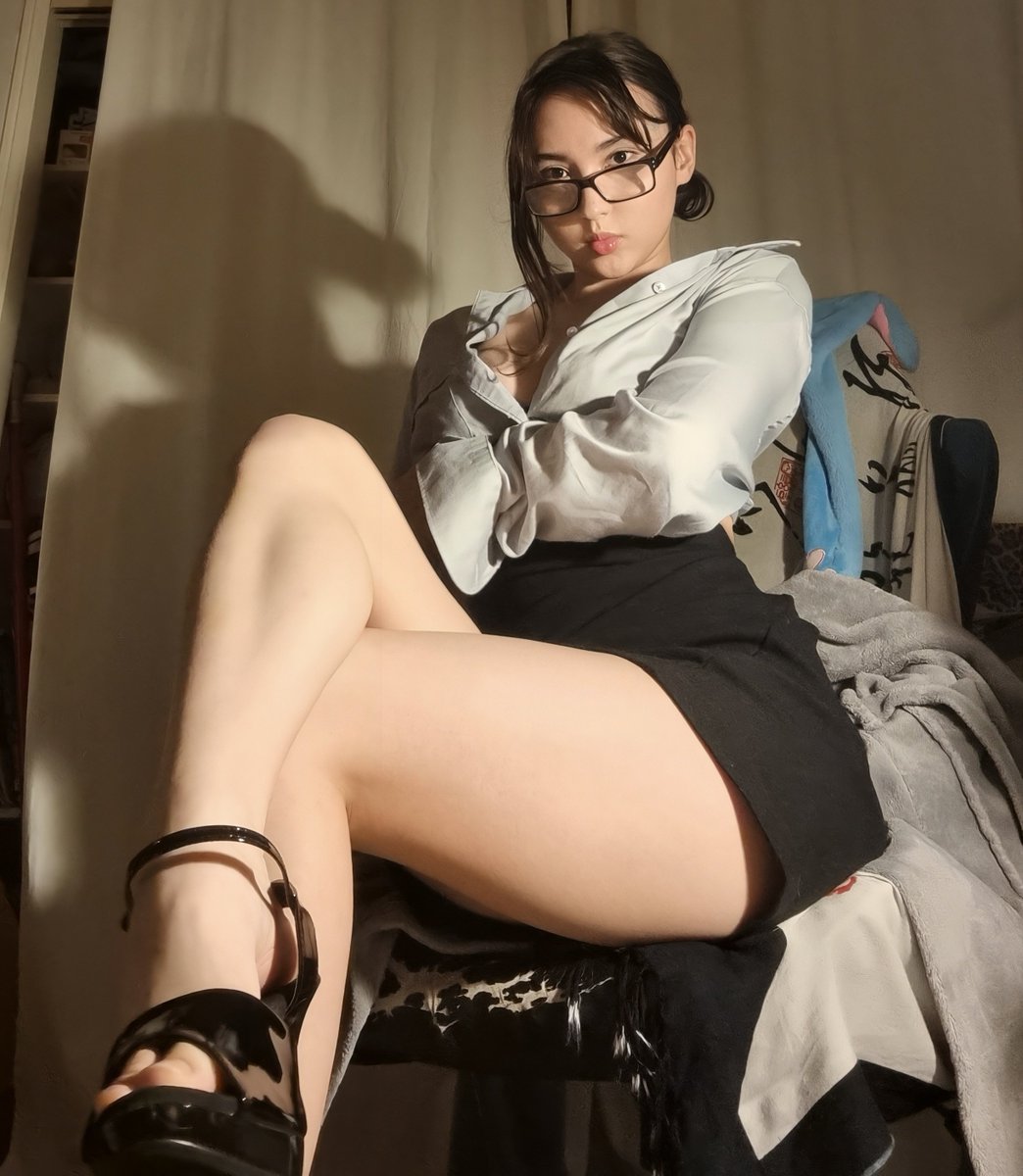 ZygZu2's tweet photo. Cosplay versions https://t.co/JlYlE4LvwE
