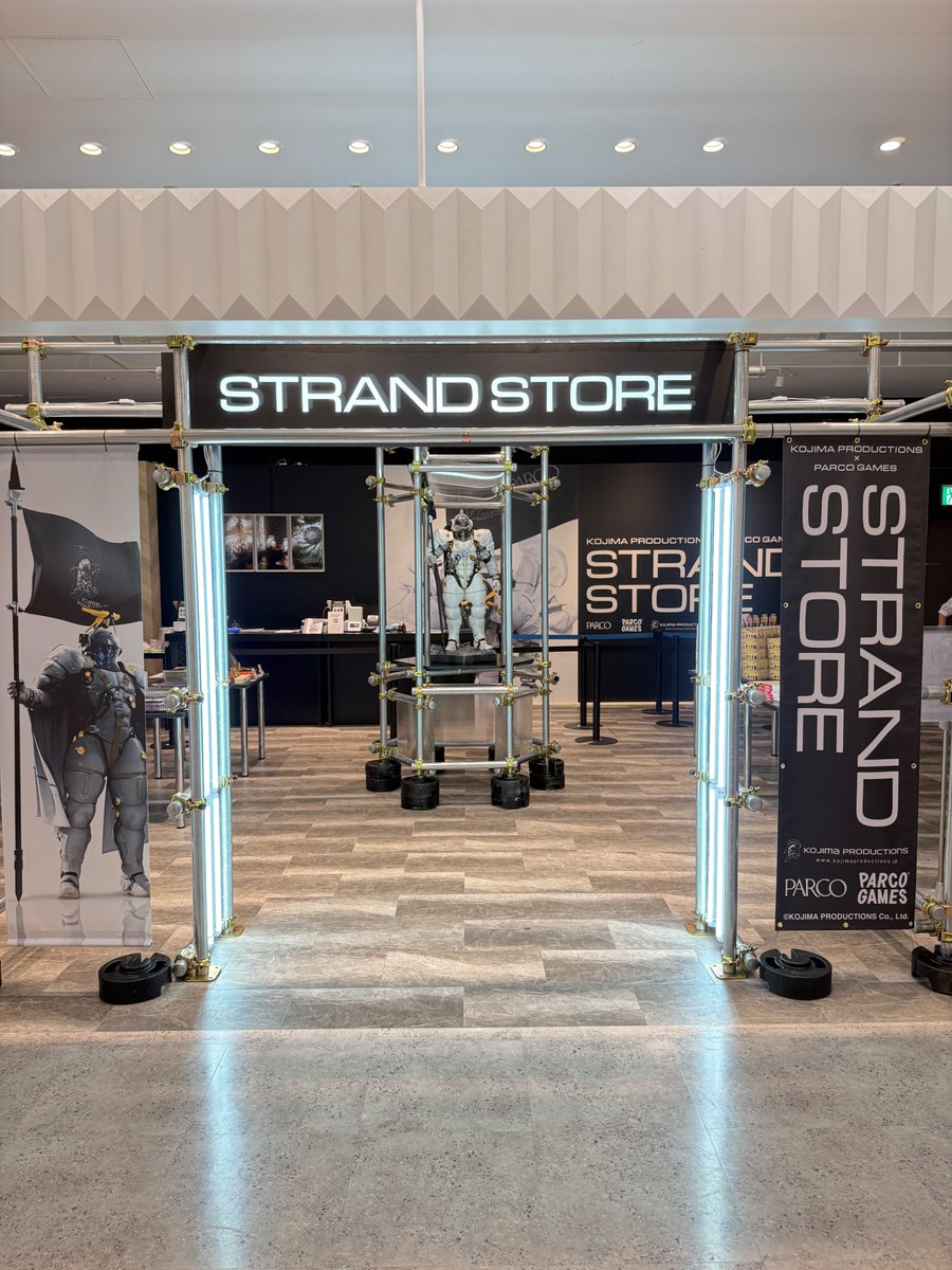 KojiPro2015's tweet photo. KOJIMA PRODUCTIONS × PARCO GAMES
STRAND STORE in 心斎橋PARCO

本日オープン👍

さまざまなブランドとのコラボレーションアイテムがラインナップ
ミニギャラリーでは、新川洋司、Entei Ryuによる作品展示もお楽しみいただけます

皆さまのお越しをお待ちしております

📅 2026.9.19（土）– 10.12（月・祝）
📍 心斎橋PARCO 9F EVENT SPACE
🕙 10:00–20:00

#KojimaProductions #DeathStranding2