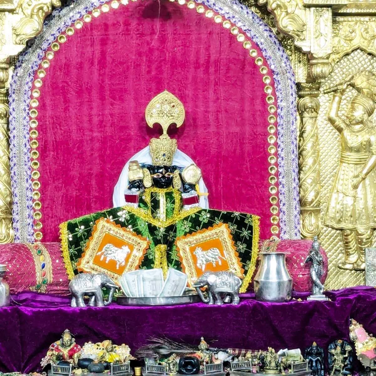 SanwariyaSeth_g's tweet photo. सांवरिया सेठ के आज के मङ्गला दर्शन।
#19.09.2026 https://t.co/mFkZmVy6Ns