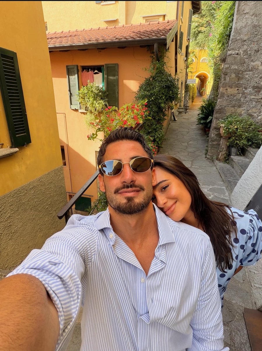jamoncitocrudo's tweet photo. a todo lo que aspiramos las chicas lindas: viajar a italia con el amor de nuestras vidas 🥹 https://t.co/rXRyy16C71