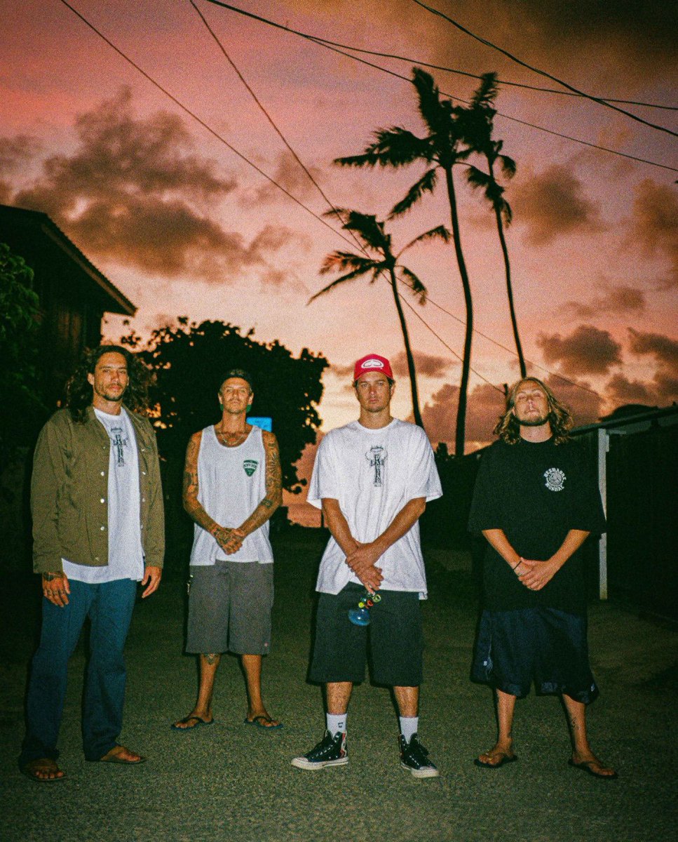 SilverbackMusic's tweet photo. 🔊NEW RELEASE: 
#SlumBeachPosse ft @iamdenm @Landon_McNamara #bennyranks &amp; @JesseJPOfficial new single #TheOcean out now everywhere!! 🌊

💿 NEW ALBUM ‘Slum Beach Posse Vol. 2’ drops Friday, October 23rd! 🏴‍☠️🤘pre-save: 📲 https://t.co/2mTKM01jg1 https://t.co/lgArRV3rAn